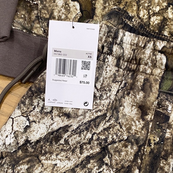 Jordan Woodland Camo Hoodie and Joggers - Picture 4 of 4